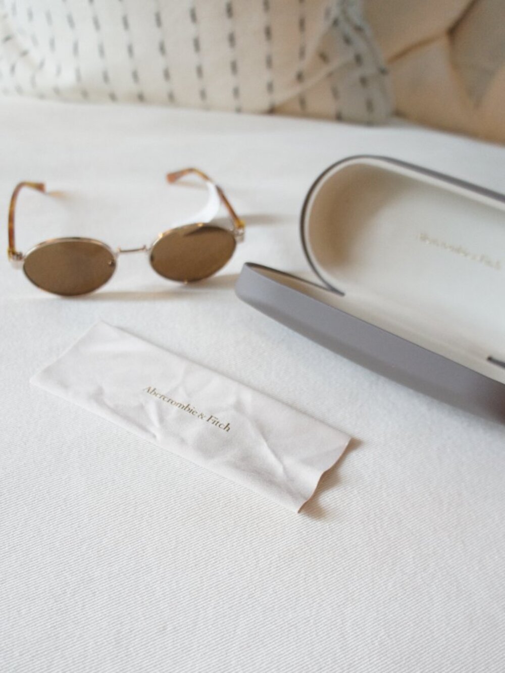Aberombie & Fitch 51mm Oval Sunglasses Gold Amber Brown NWT - Picture 6 of 12